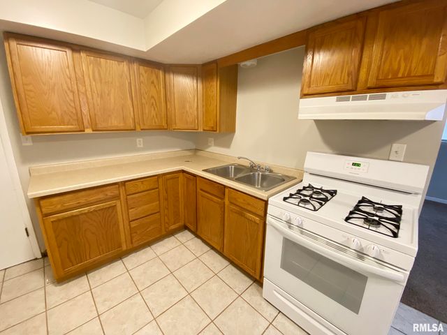 1915 W Marlene Ave Apt B, Peoria, IL 61614
