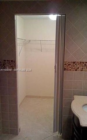 16531 NE 35th Avenue 201, North Miami Beach, FL 33160