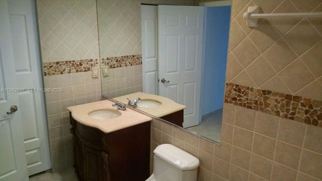 16531 NE 35th Avenue 201, North Miami Beach, FL 33160