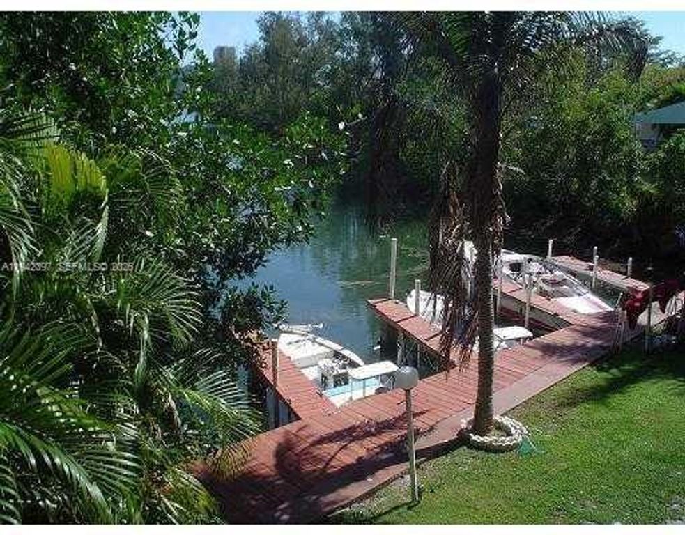 16531 NE 35th Avenue 201, North Miami Beach, FL 33160