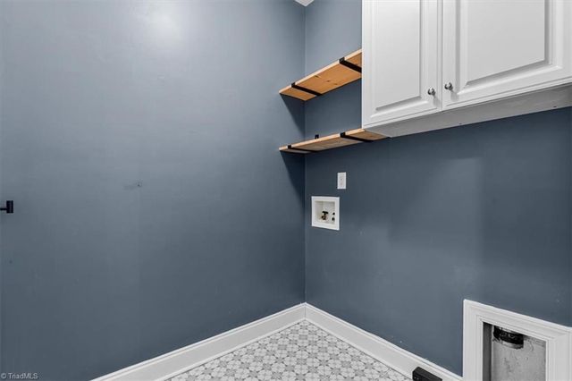 210 Hunters Glen Drive, Summerfield, NC 27358