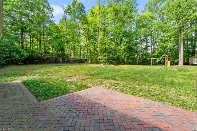 210 Hunters Glen Drive, Summerfield, NC 27358