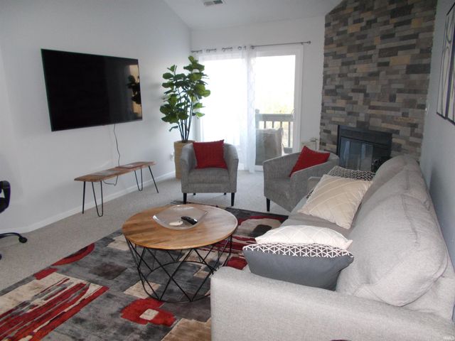 1982 E Bay Pointe Drive C34, Bloomington, IN 47401