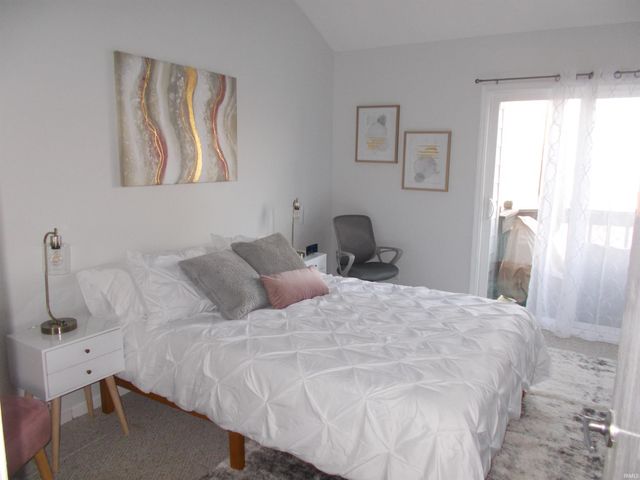 1982 E Bay Pointe Drive C34, Bloomington, IN 47401