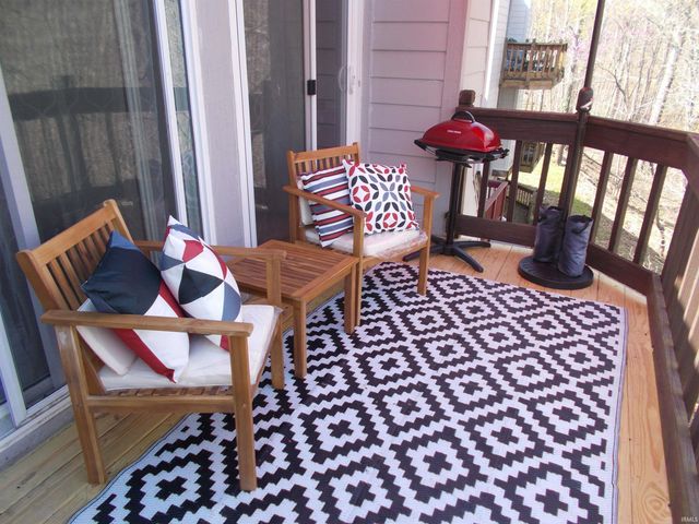 1982 E Bay Pointe Drive C34, Bloomington, IN 47401