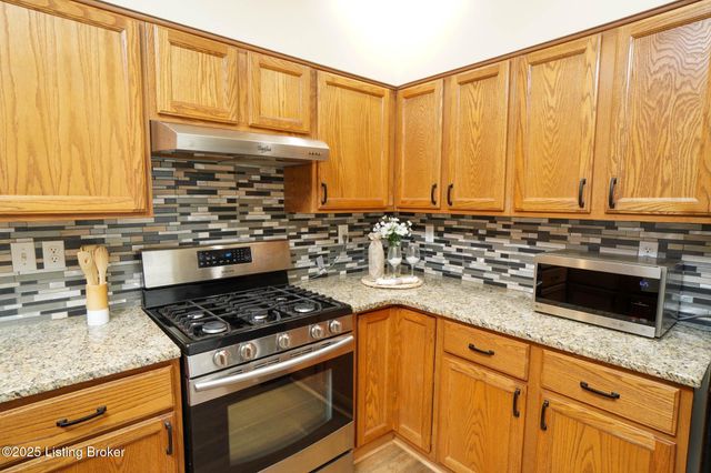 3741 Hurstbourne Ridge Blvd, Louisville, KY 40299