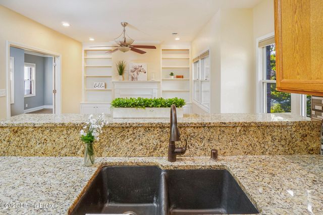 3741 Hurstbourne Ridge Blvd, Louisville, KY 40299