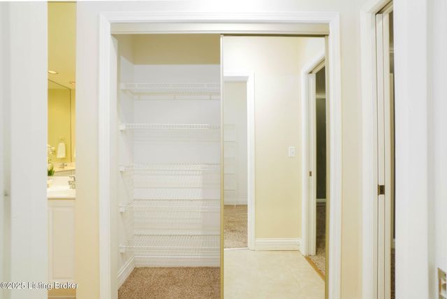 3741 Hurstbourne Ridge Blvd, Louisville, KY 40299