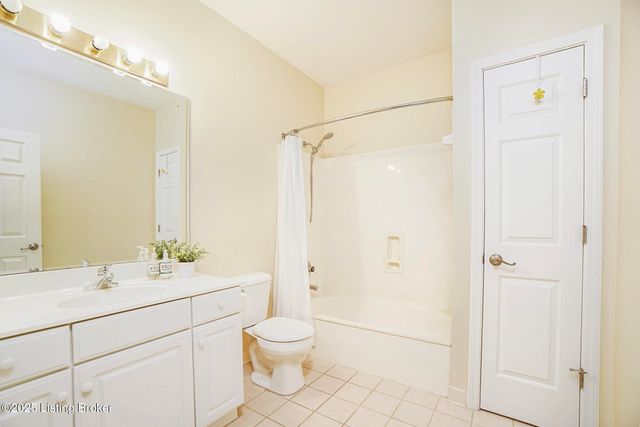 3741 Hurstbourne Ridge Blvd, Louisville, KY 40299