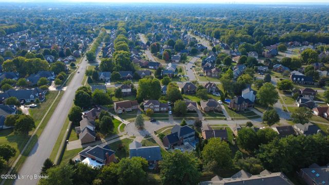 3741 Hurstbourne Ridge Blvd, Louisville, KY 40299