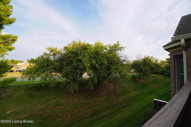 3741 Hurstbourne Ridge Blvd, Louisville, KY 40299