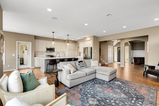 3374 Sycamore Trail SW, Prior Lake, MN 55372