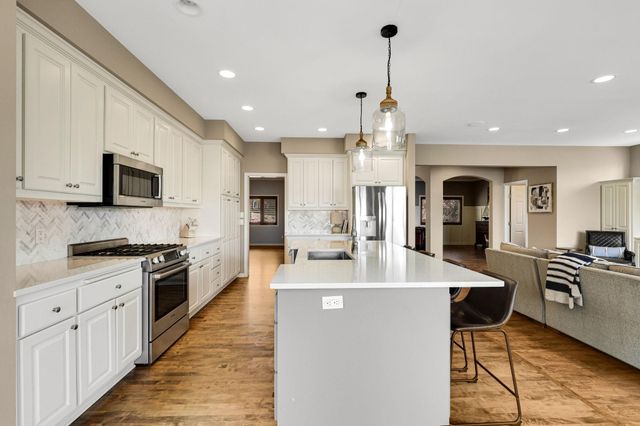 3374 Sycamore Trail SW, Prior Lake, MN 55372