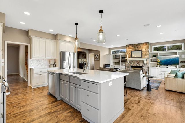 3374 Sycamore Trail SW, Prior Lake, MN 55372