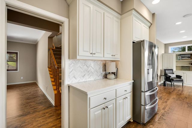 3374 Sycamore Trail SW, Prior Lake, MN 55372