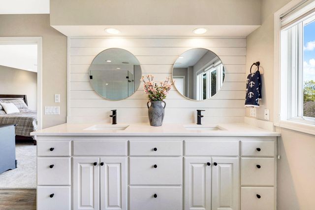 3374 Sycamore Trail SW, Prior Lake, MN 55372