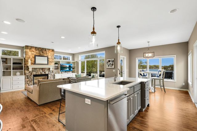 3374 Sycamore Trail SW, Prior Lake, MN 55372