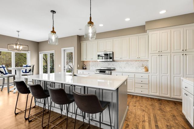 3374 Sycamore Trail SW, Prior Lake, MN 55372