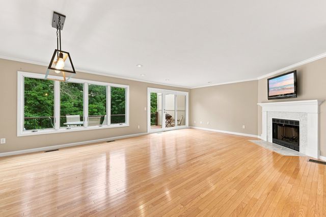 770 Salisbury St 423, Worcester, MA 01609