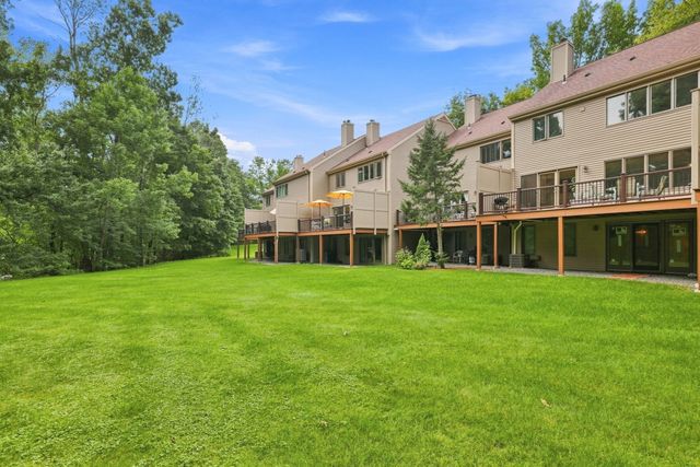770 Salisbury St 423, Worcester, MA 01609