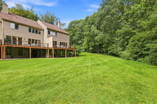 770 Salisbury St 423, Worcester, MA 01609