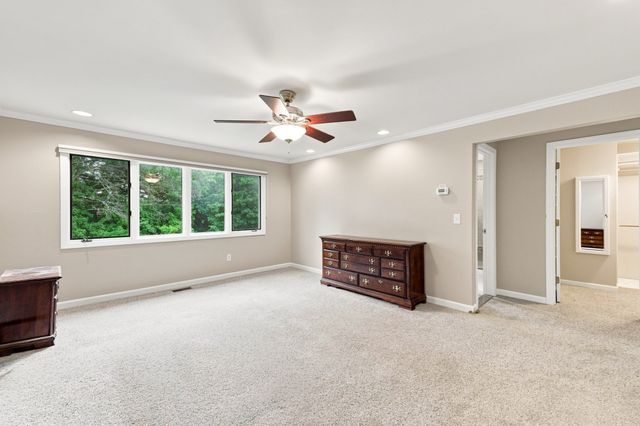 770 Salisbury St 423, Worcester, MA 01609