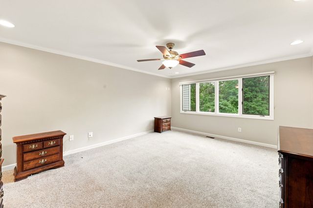 770 Salisbury St 423, Worcester, MA 01609