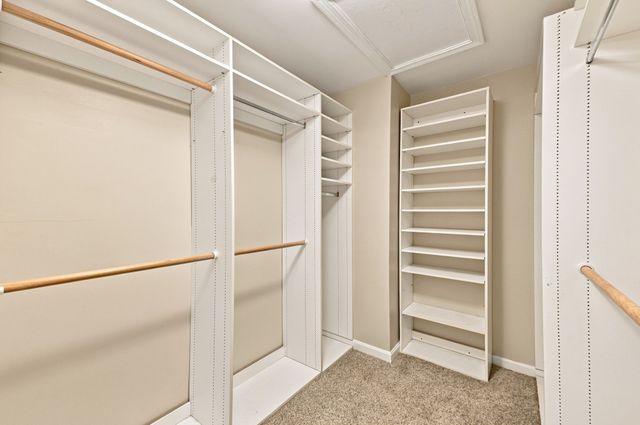770 Salisbury St 423, Worcester, MA 01609
