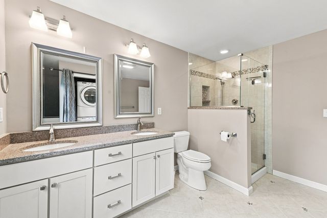 770 Salisbury St 423, Worcester, MA 01609