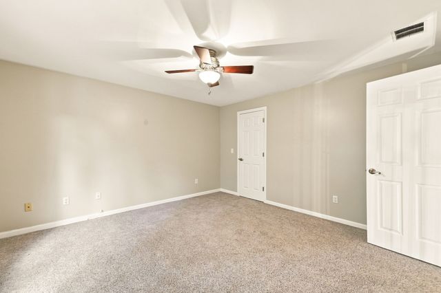 770 Salisbury St 423, Worcester, MA 01609