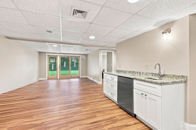 770 Salisbury St 423, Worcester, MA 01609