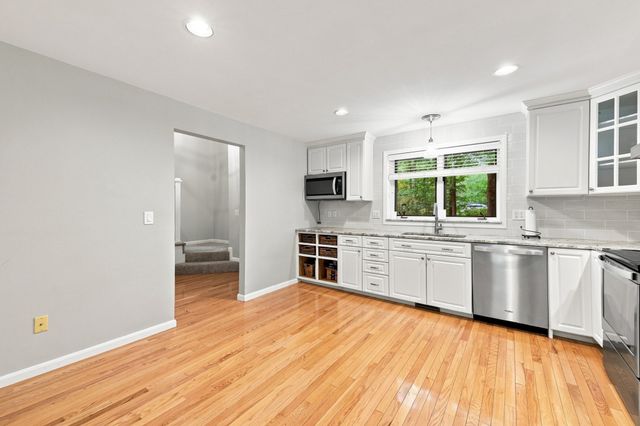 770 Salisbury St 423, Worcester, MA 01609