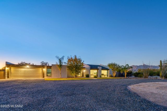 9340 E Paseo Tierra Verde, Tucson, AZ 85749