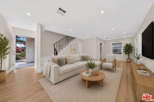 1615 S Adams Street, Glendale, CA 91205