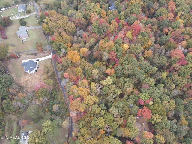 126 Pleasant View Loop Rd, Clinton, TN 37716