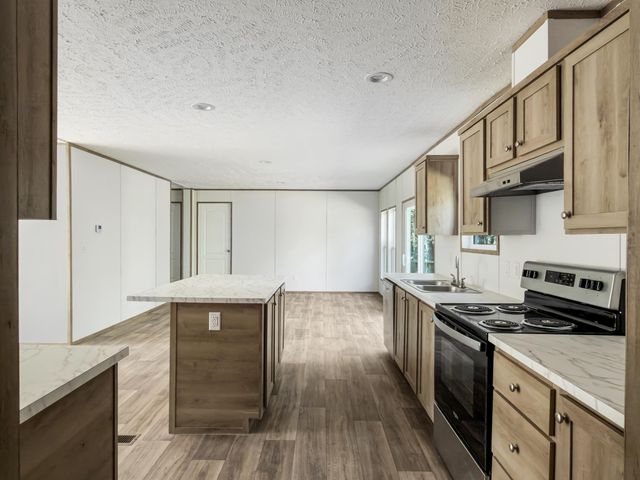 270 Saturn Lane, Walterboro, SC 29488