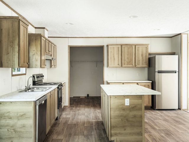 270 Saturn Lane, Walterboro, SC 29488