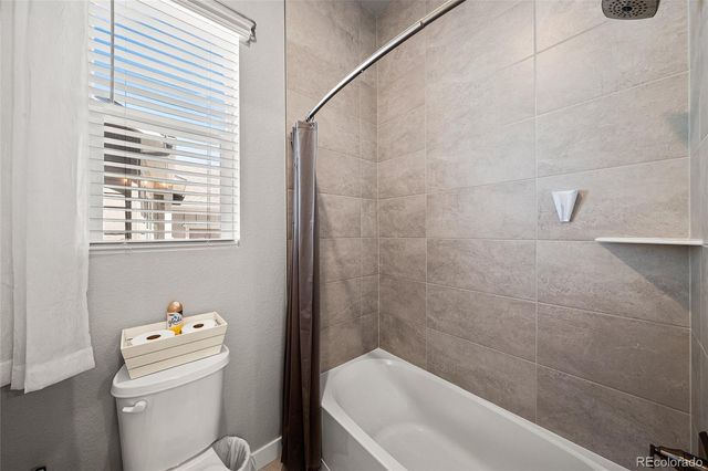 5165 Lake Terrace Lane, Longmont, CO 80504