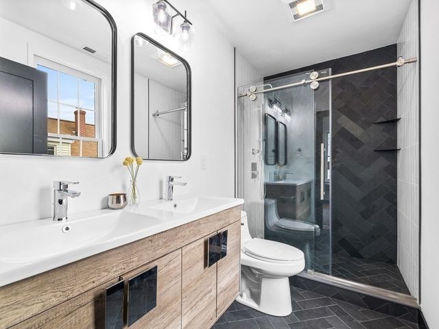 14 Carlton St C, Somerville, MA 02143