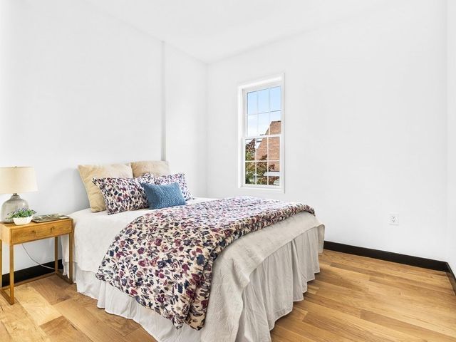 14 Carlton St C, Somerville, MA 02143