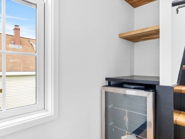 14 Carlton St C, Somerville, MA 02143