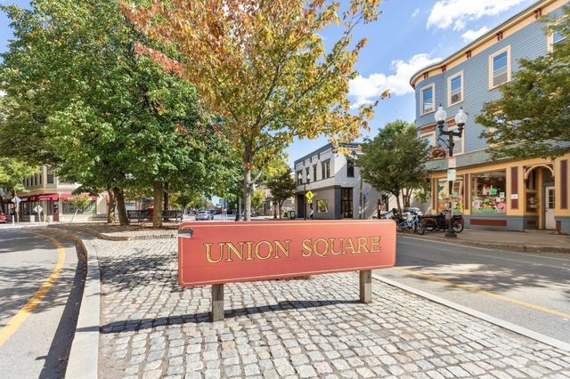 14 Carlton St C, Somerville, MA 02143