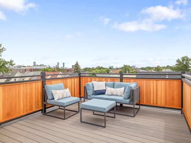 14 Carlton St C, Somerville, MA 02143