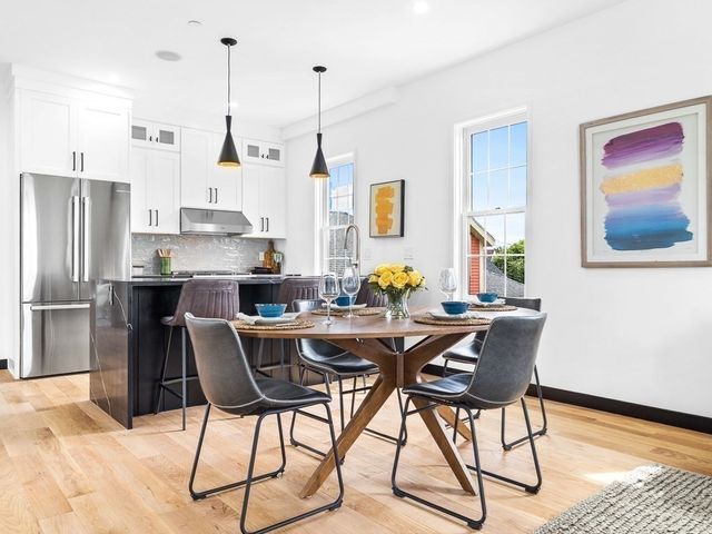 14 Carlton St C, Somerville, MA 02143