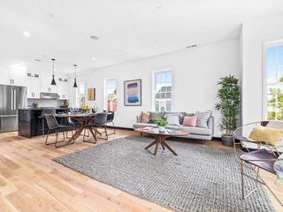 14 Carlton St C, Somerville, MA 02143