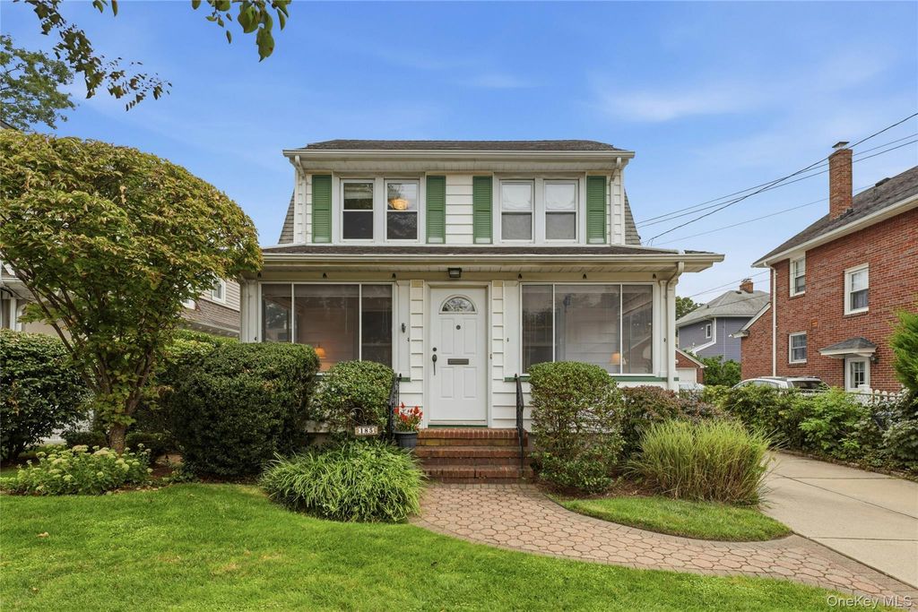 185 Crocus Avenue, Floral Park, NY 11001 — exterior
