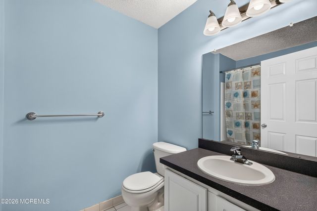63 Winged Foot Court, Howell, NJ 07731