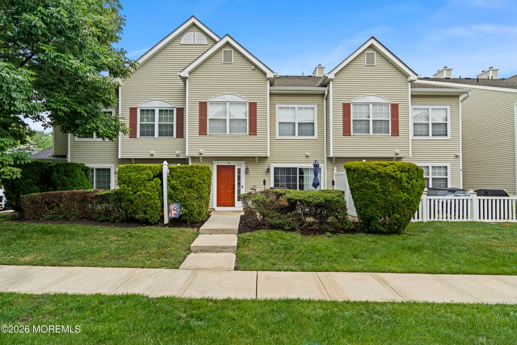 63 Winged Foot Court, Howell, NJ 07731