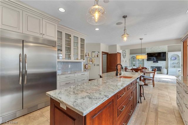 32811 Saint James Trail, Avon, OH 44011