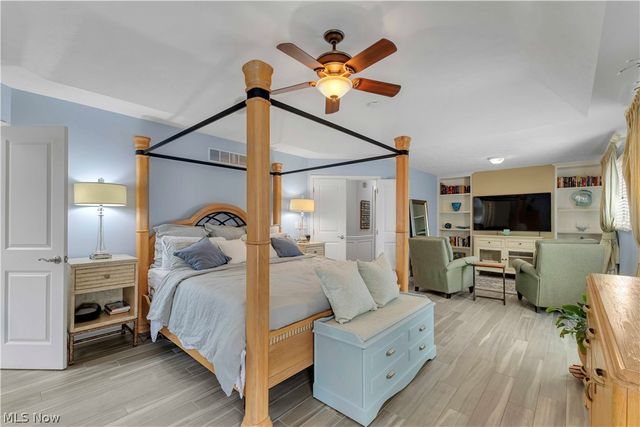 32811 Saint James Trail, Avon, OH 44011